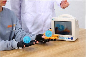 إعادة تأهيل أصابع القفازات